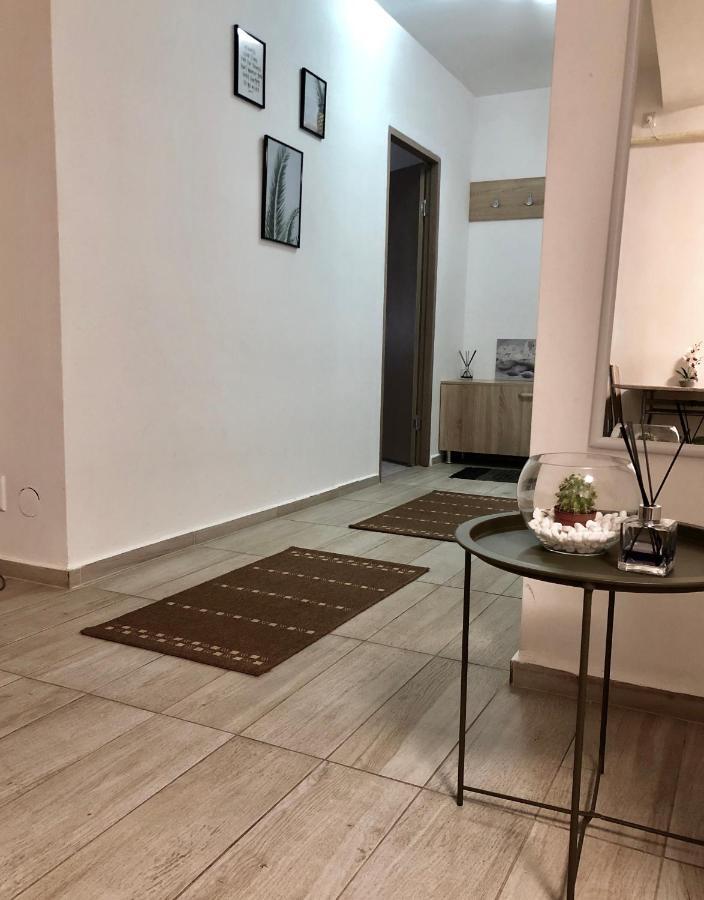 City Break Maya Apartment Oradea Eksteriør bilde