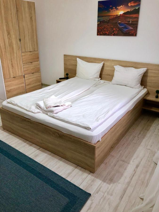 City Break Maya Apartment Oradea Eksteriør bilde