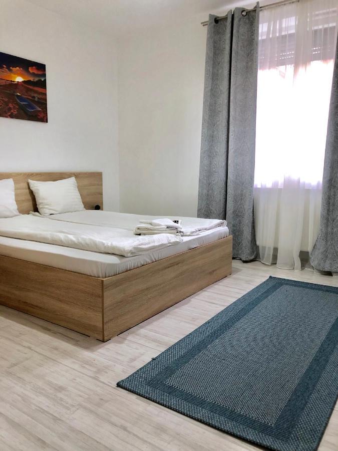 City Break Maya Apartment Oradea Eksteriør bilde
